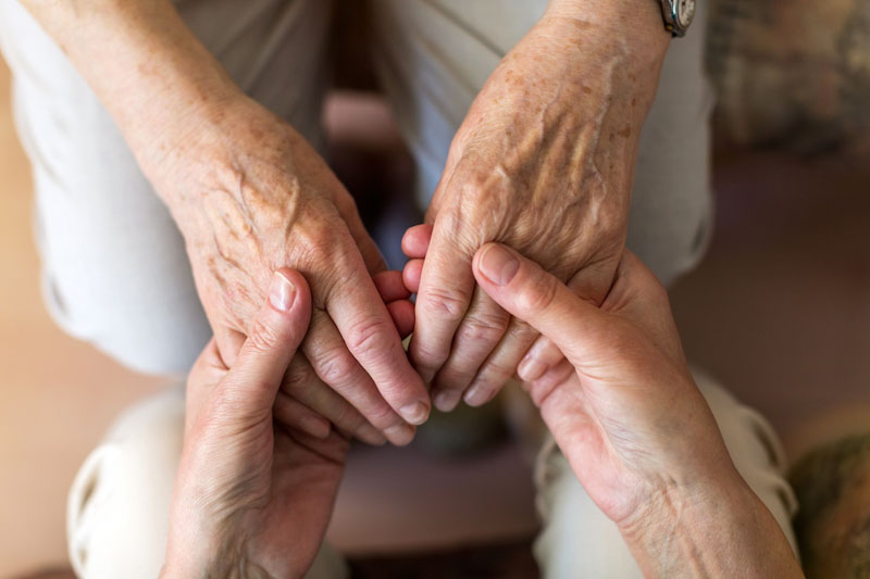 hand massage for dementia patients, geriatric massage therapist